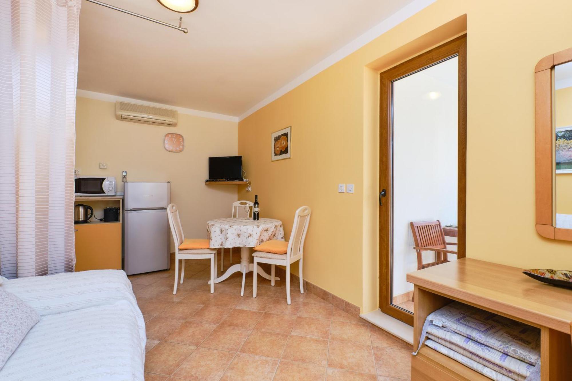 Apartments Anci Mali Losinj Exterior photo